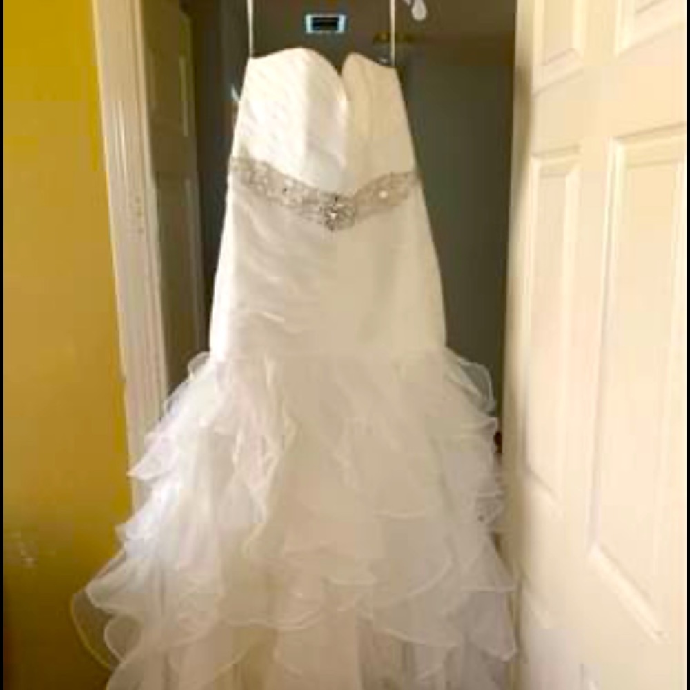 Ivory 16W mermaid bridal gown